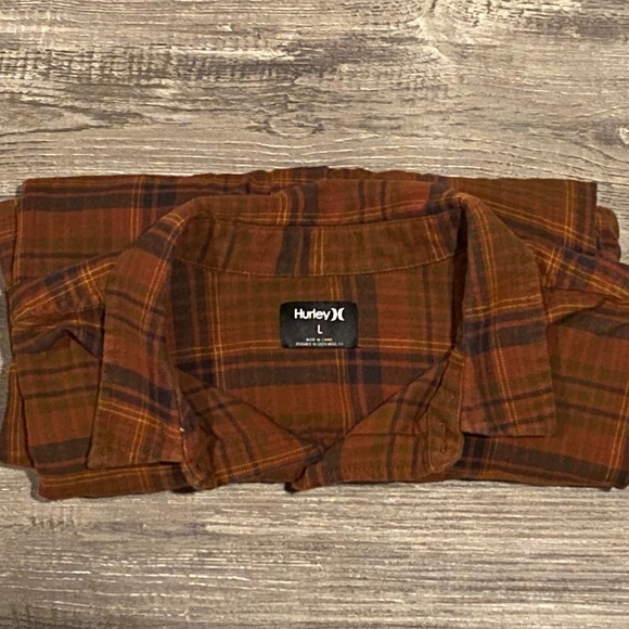 Hurley Men’s flannel - Picture 5 of 7